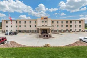 Comfort Inn & Suites Near Mt Rushmore