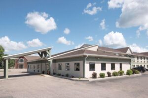 Holiday Inn Express & Suites - Watertown by IHG
