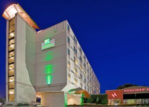 Holiday Inn At the Campus by IHG
