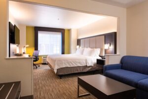 Holiday Inn Express Hotel & Suites Evanston by IHG