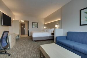 Holiday Inn Express & Suites - Elizabethtown North by IHG