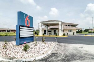 Motel 6-Berea