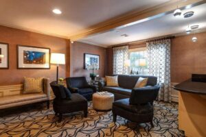 Port Inn and Suites Portsmouth