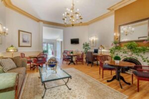 The Carriage House Inn Newport