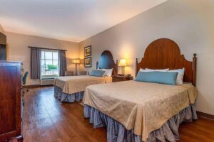 Chateau Saint Denis Hotel