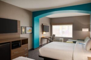 La Quinta by Wyndham Shawnee