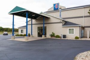 Motel 6-Baraboo