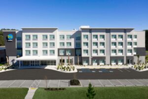 Tru by Hilton Beaufort