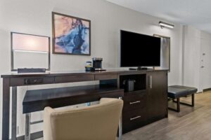DoubleTree by Hilton Raleigh Midtown